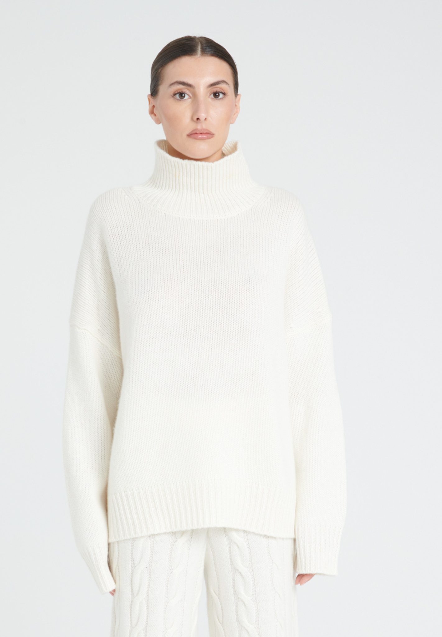 ZAYA 3 High neck sweater in 10 thread count cashmere, ecru white