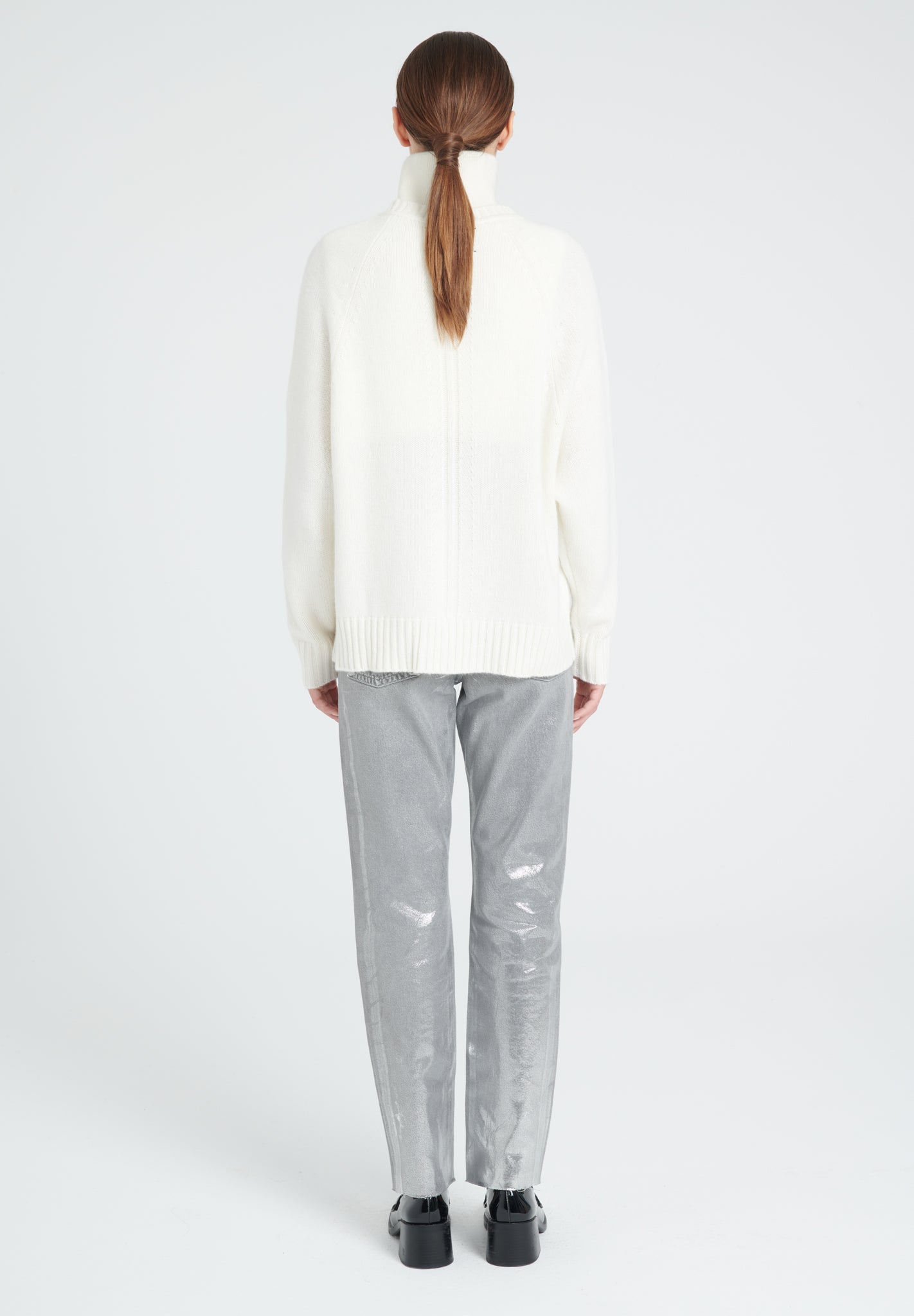 ZAYA 7 Round neck sweater with raglan sleeves in 6-thread cashmere, ecru white