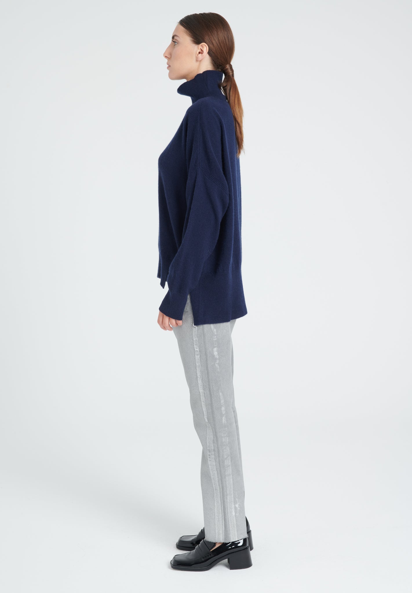 ZAYA 13 Oversized high neck sweater in navy blue cashmere