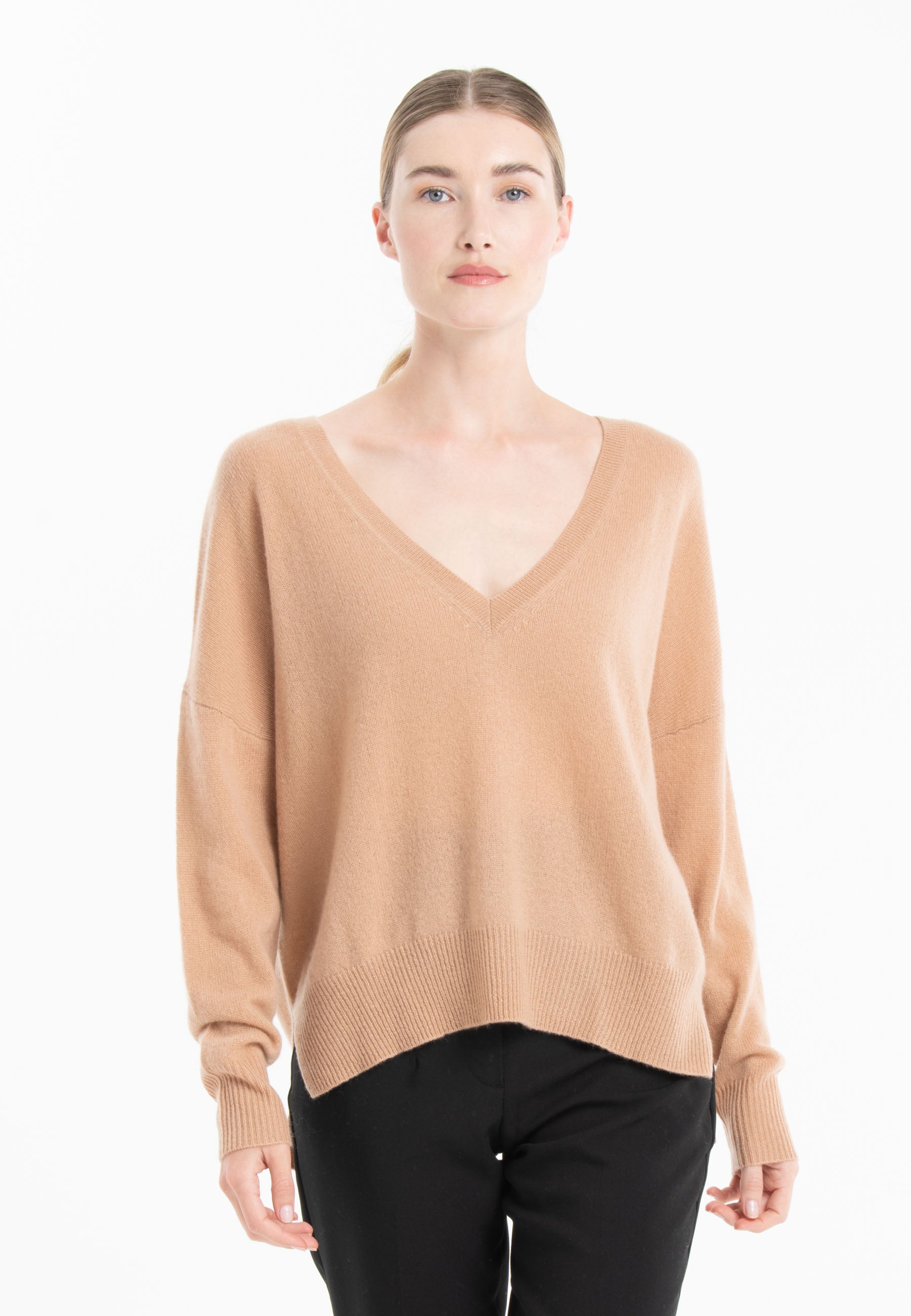 NAMI 23 Pull col V en cachemire avec bande couleur camel/beige