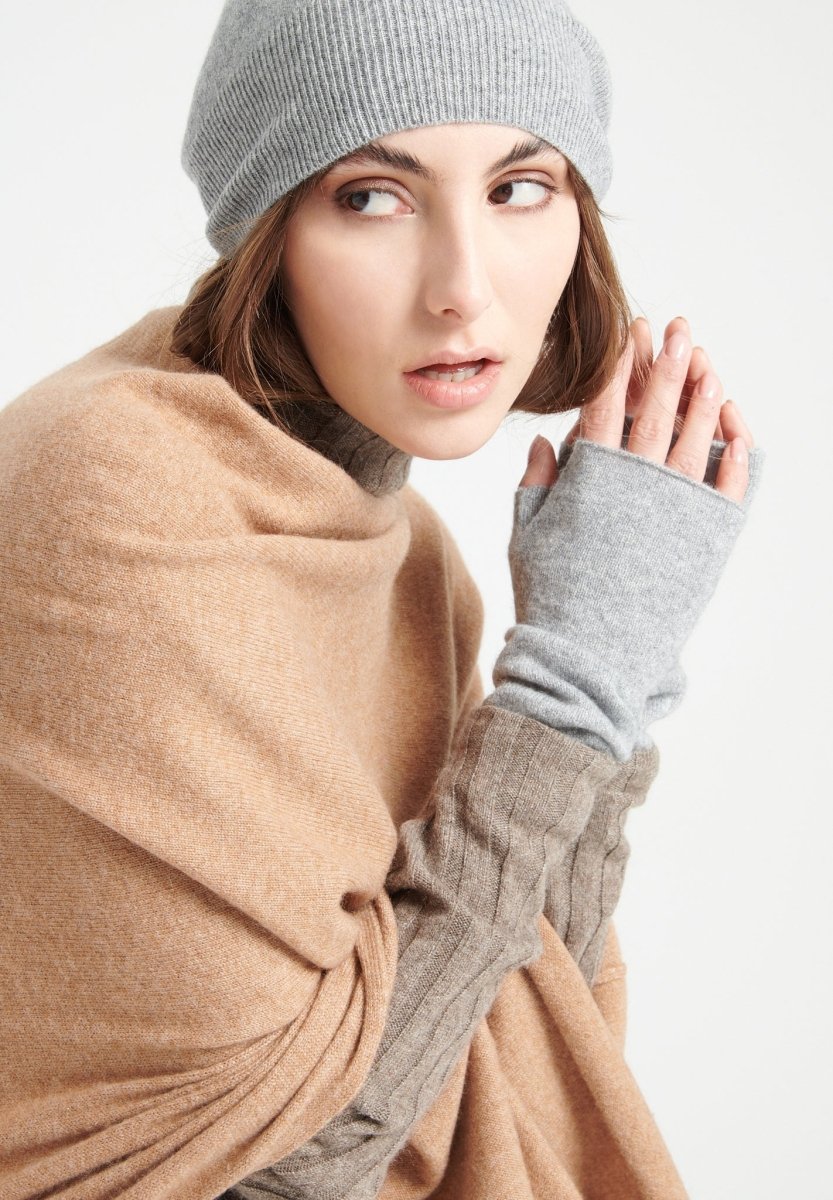 Bonnet en cachemire gris clair - Studio cashmere8