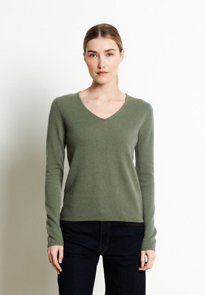 LILLY 2 Pull col V en cachemire kaki militaire - Studio cashmere8