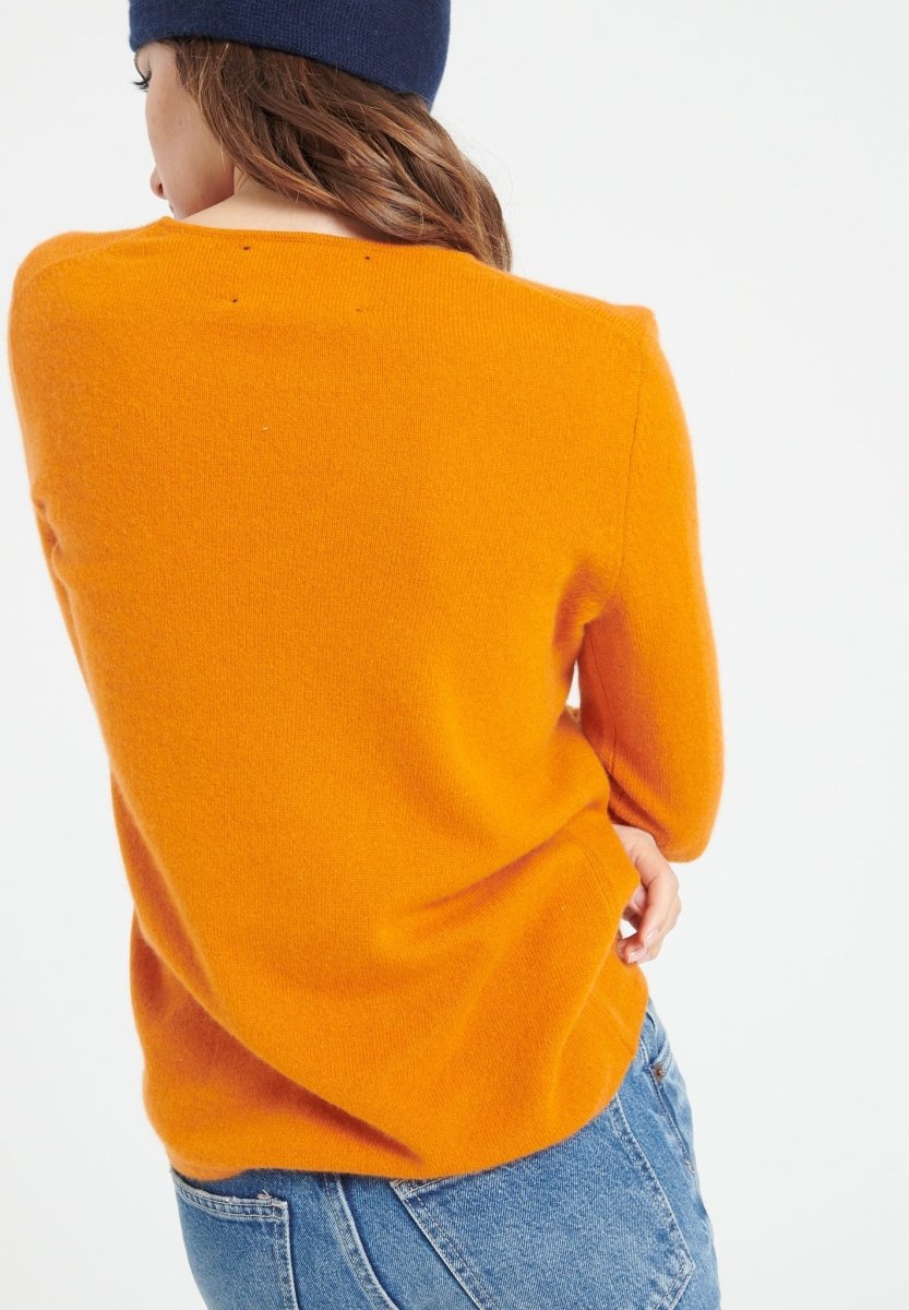 LILLY 2 Pull col V en cachemire orange citrouille - Studio cashmere8