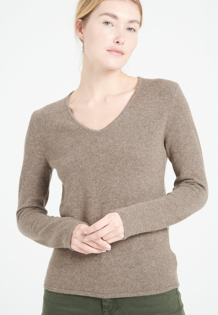 LILLY 20 Pull col V en cachemire 4 fils taupe - Studio cashmere8