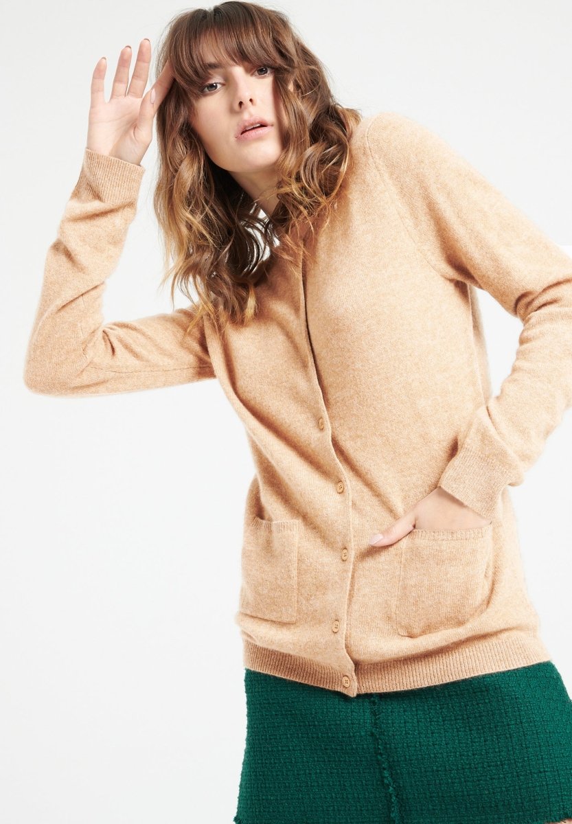 LILLY 4 Cardigan col rond en cachemire cintré camel clair - Studio cashmere8