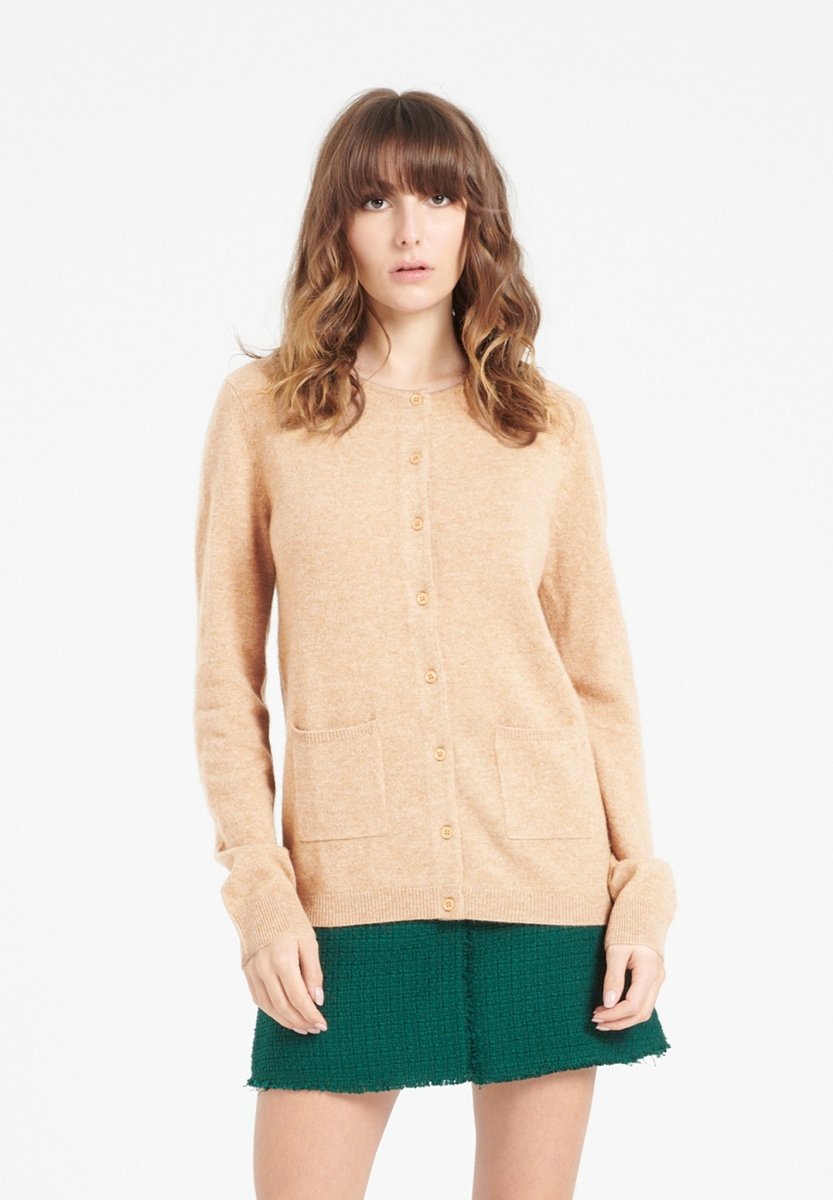 LILLY 4 Cardigan col rond en cachemire cintré camel clair - Studio cashmere8