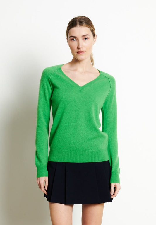 LILLY 6 Pull col V en cachemire ample vert pomme - Studio cashmere8