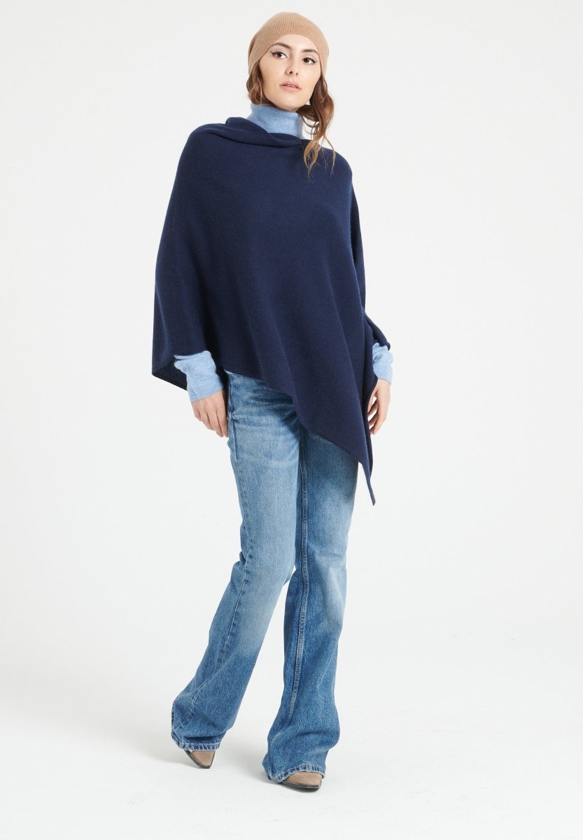 LILLY 9 Poncho col V en cachemire bleu marine - Studio cashmere8