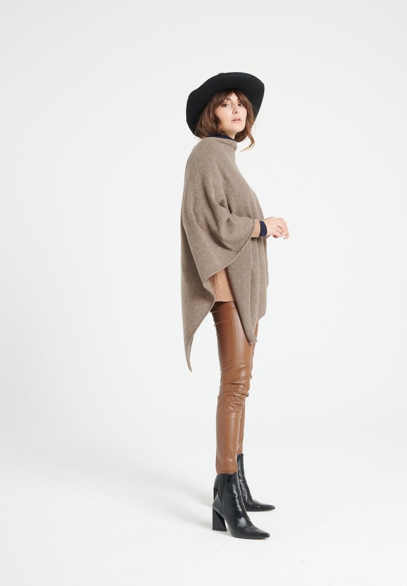 LILLY 9 Poncho col V en cachemire taupe - Studio cashmere8