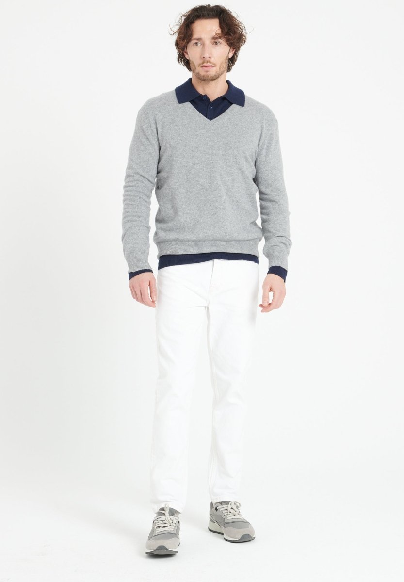 LUKE 1 Pull col V en cachemire gris clair - Studio cashmere8