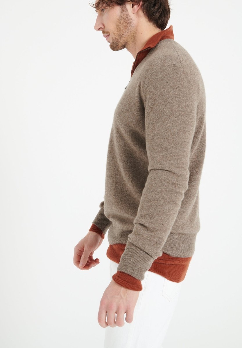 LUKE 1 Pull col V en cachemire taupe - Studio cashmere8