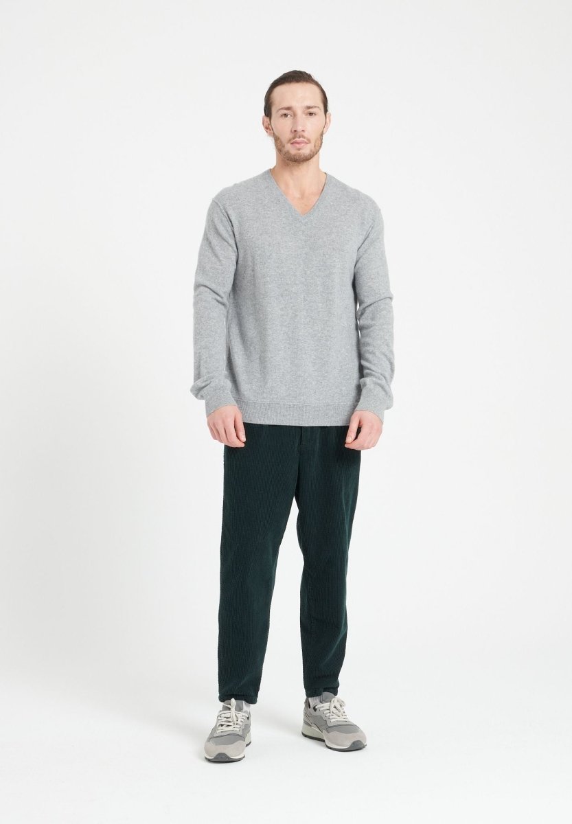 LUKE 11 Pull col V en cachemire gris clair - Studio cashmere8