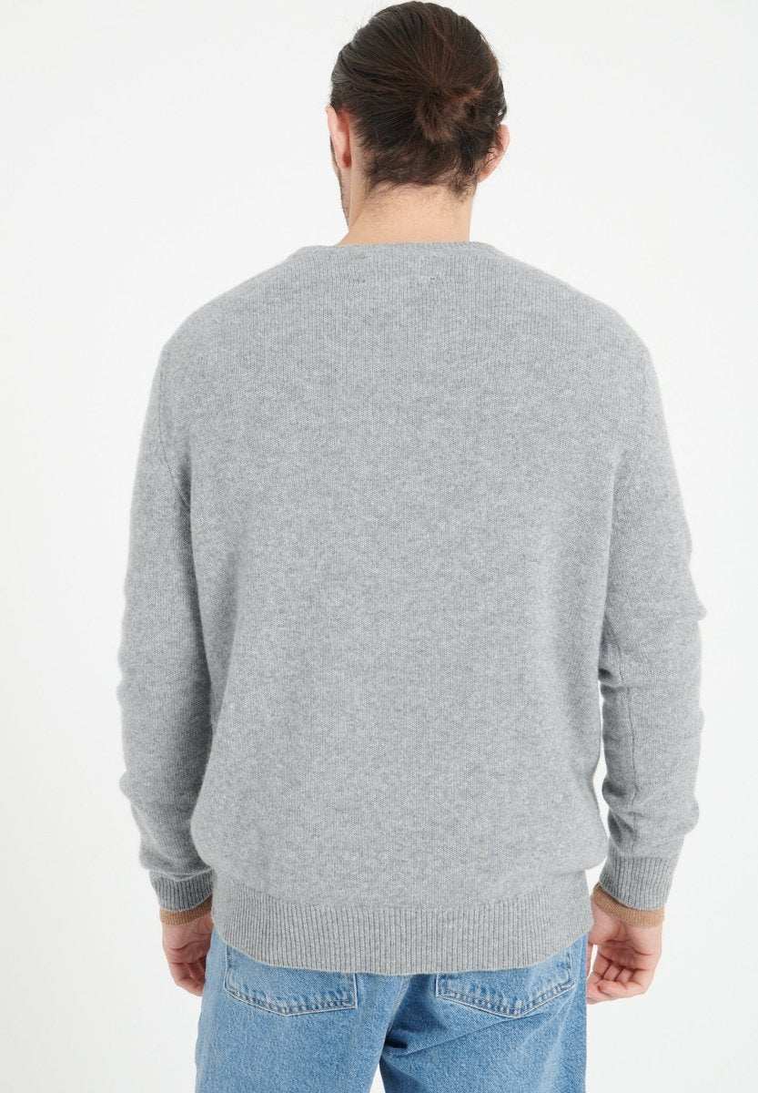 LUKE 13 Pull col V en cachemire 4 fils gris clair - Studio cashmere8