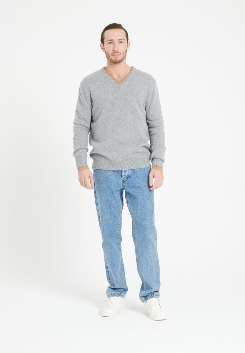 LUKE 13 Pull col V en cachemire 4 fils gris clair - Studio cashmere8