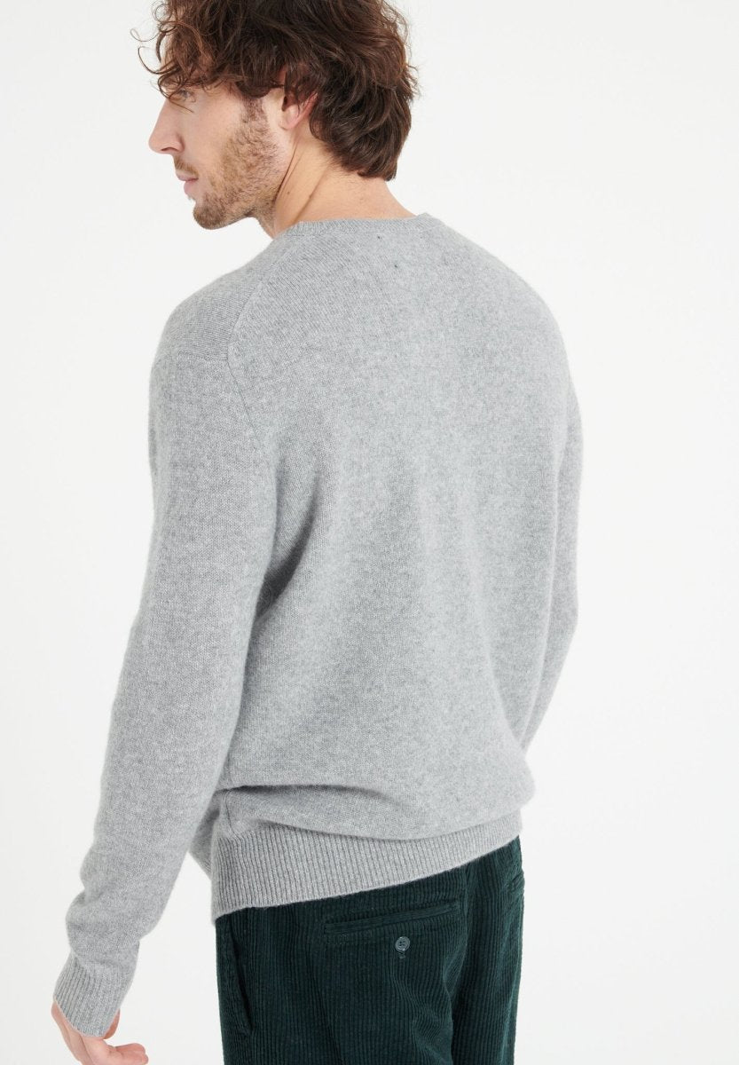 LUKE 14 Pull col rond en cachemire 4 fils gris clair - Studio cashmere8