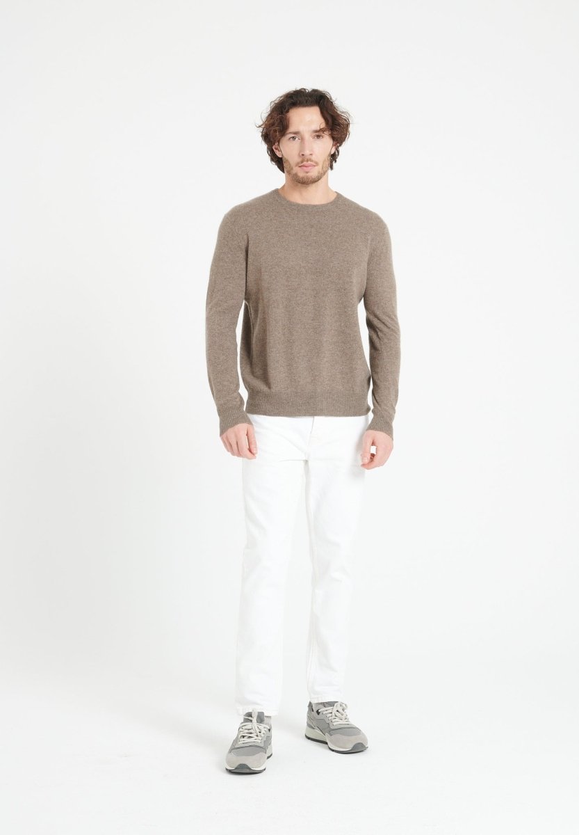 LUKE 2 Pull col rond en cachemire taupe - Studio cashmere8