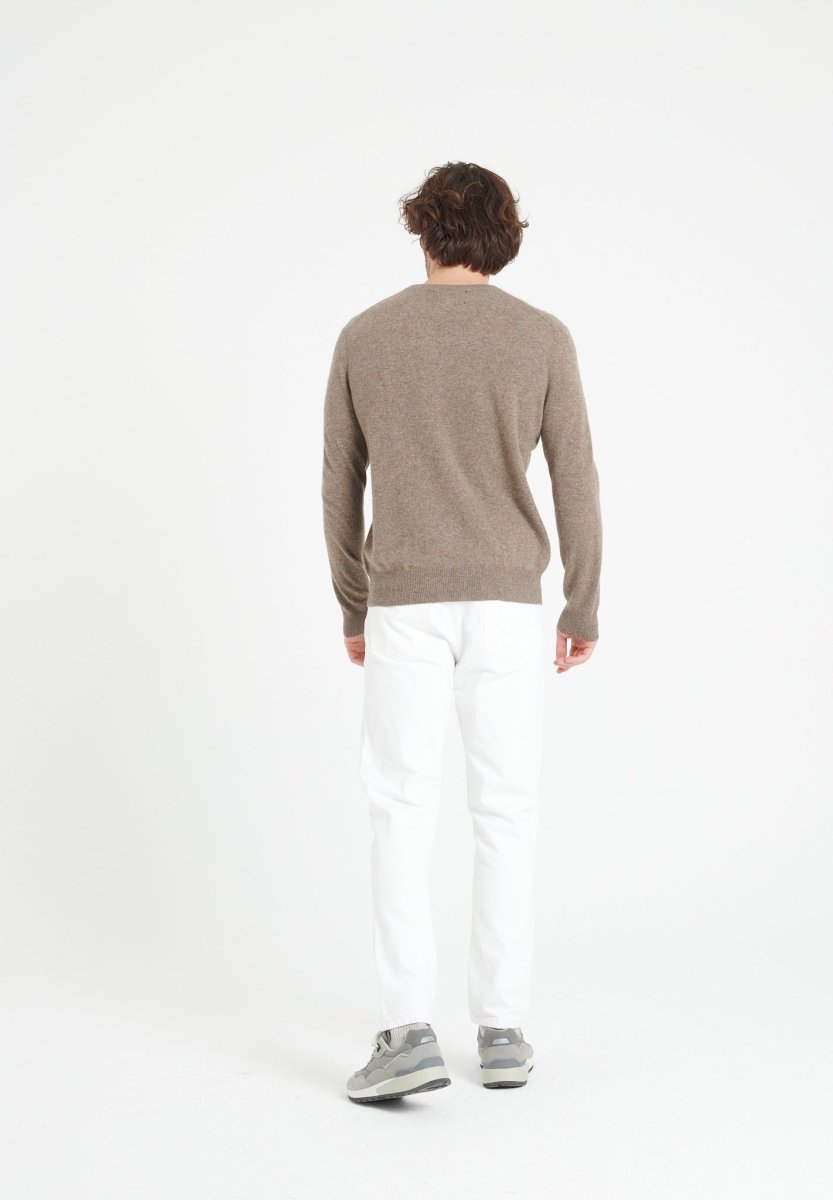 LUKE 2 Pull col rond en cachemire taupe - Studio cashmere8