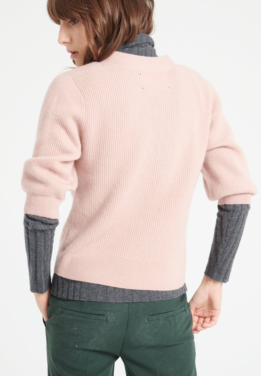 MIA 13 Cardigan col V en cachemire manches courtes à mailles côtelées rose poudré - Studio cashmere8