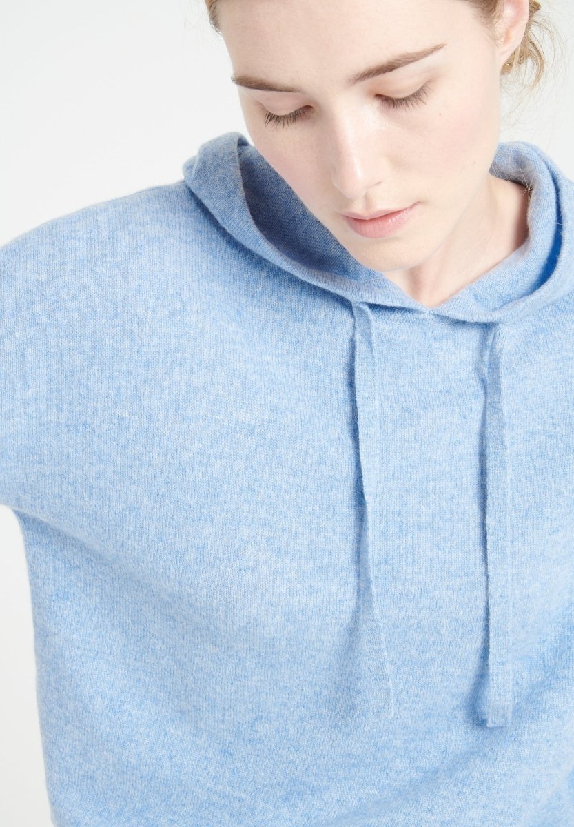 MIA 16 Sweat à capuche en cachemire avec finitions ciselées bleu ciel - Studio cashmere8