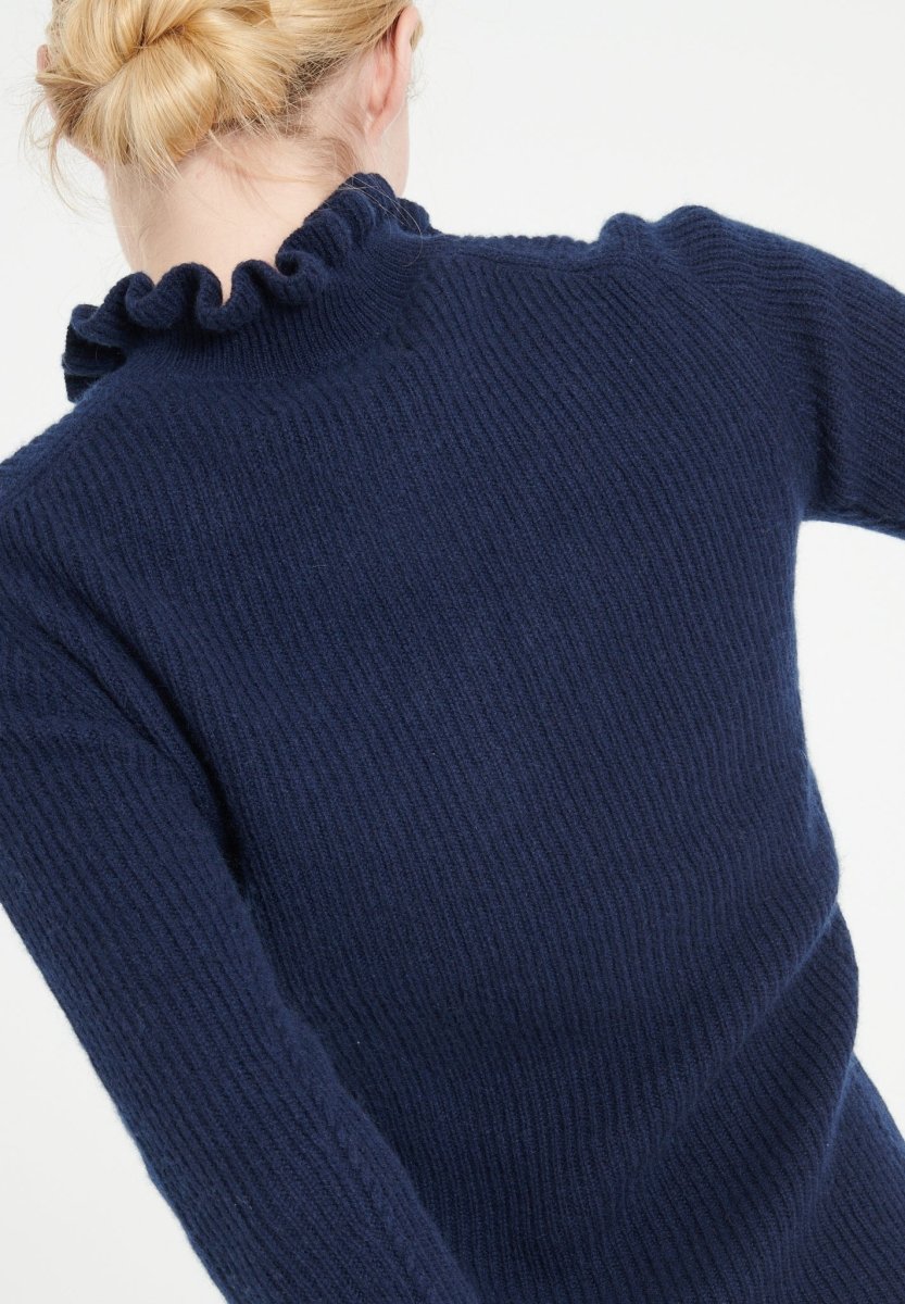 MIA 4 Pull col falbala zippé en cachemire à mailles côtelées bleu marine - Studio cashmere8