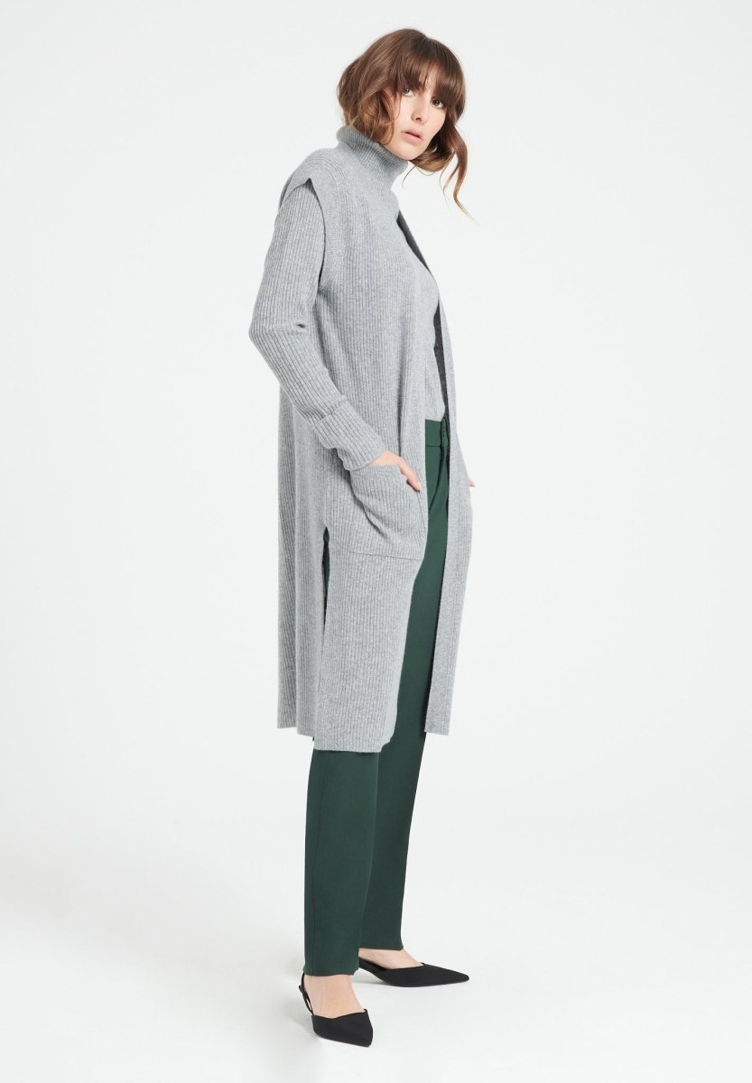 MIA 6 Long cardigan sans manches en cachemire à mailles côtelées gris clair - Studio cashmere8