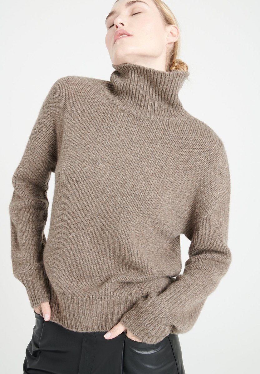 MIA 9 Pull col cheminé en cachemire 10 fils taupe - Studio cashmere8