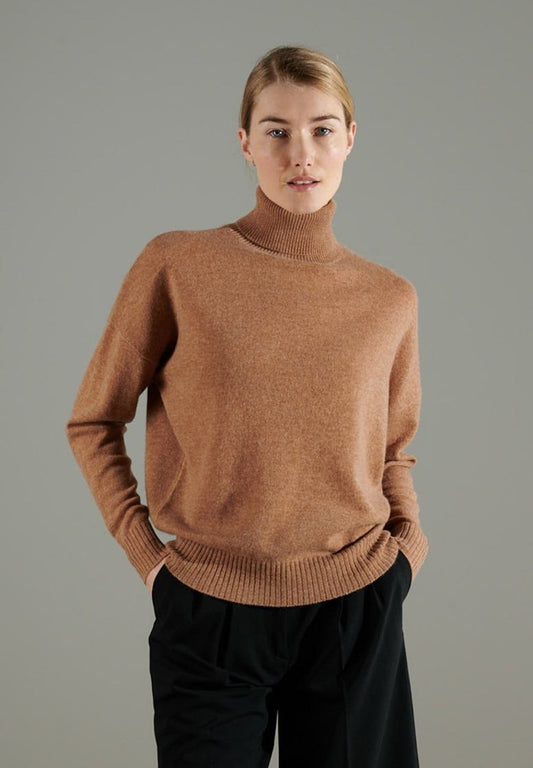 NAMI 7 Pull col roulé oversize en cachemire camel - Studio cashmere8