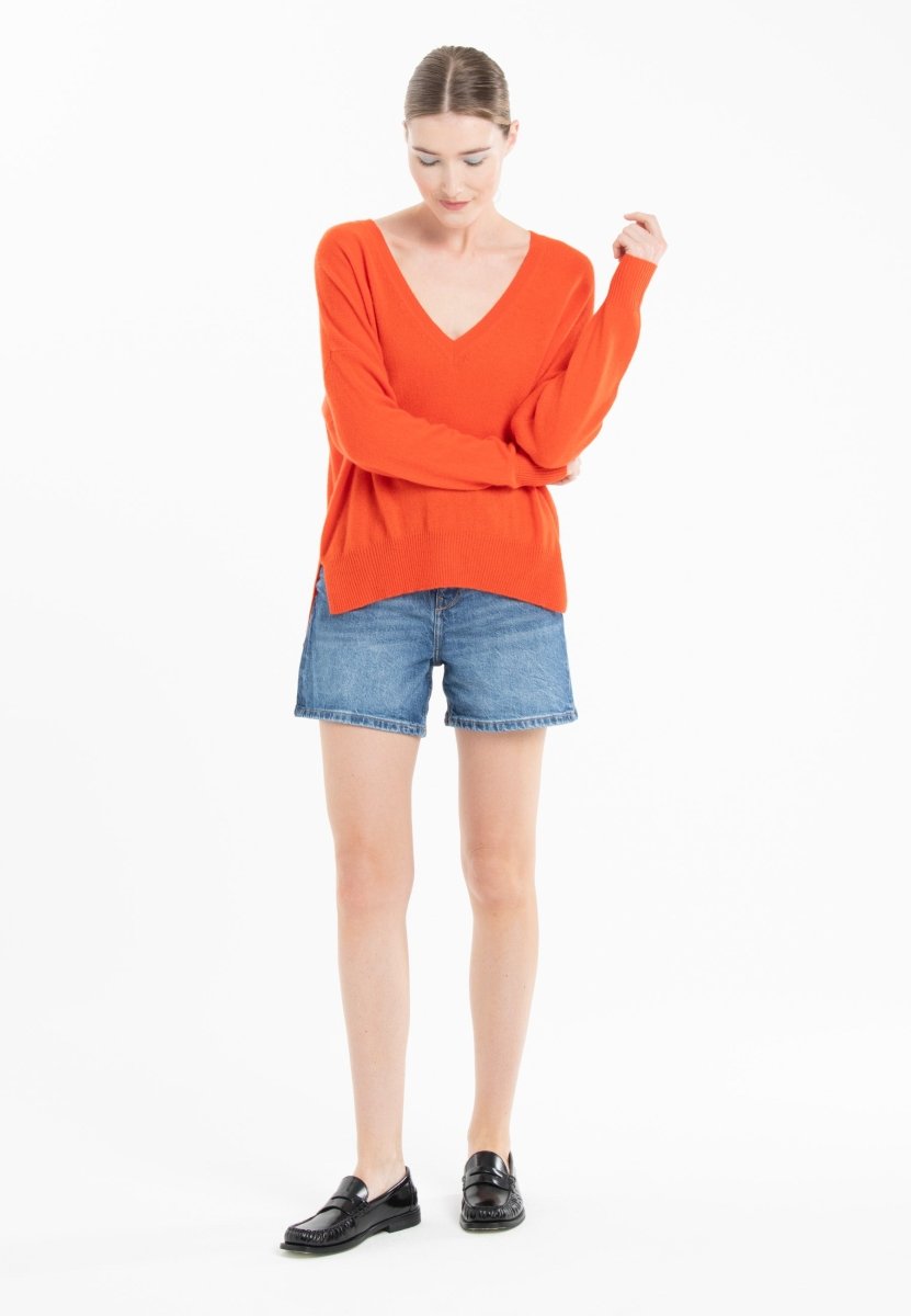 Pull col V en cachemire mandarine/ camel clair femme - NAMI 23 - Studio cashmere8