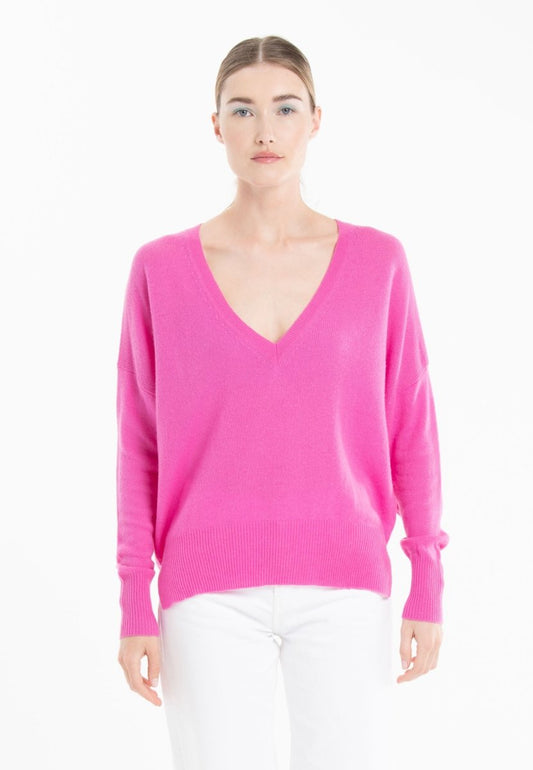 Pull col V en cachemire rose barbie femme - RIA 3 - Studio cashmere8