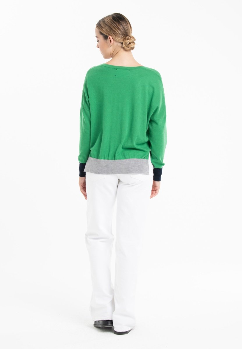 Pull col V oversize ultrafin cachemire et laine vert/ bleu marine/ gris femme - KELLY 10 - Studio cashmere8