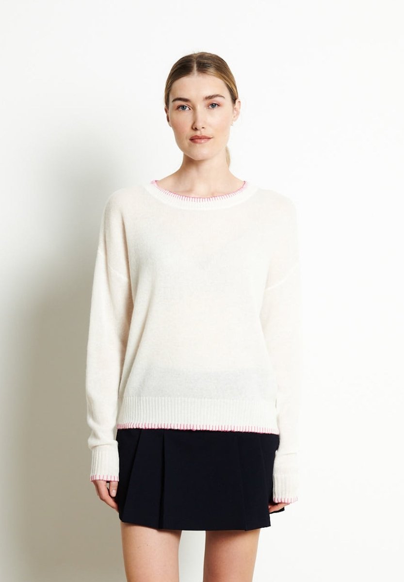 RIA 15 Pull col rond oversize avec couture apparente en cachemire blanc écru - Studio cashmere8