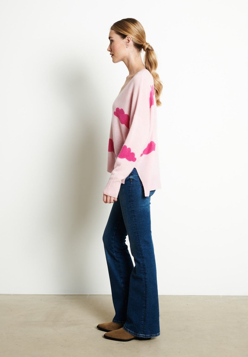 RIA 20 Pull col V oversize imprimé nuage en cachemire rose baby/rose indien - Studio cashmere8