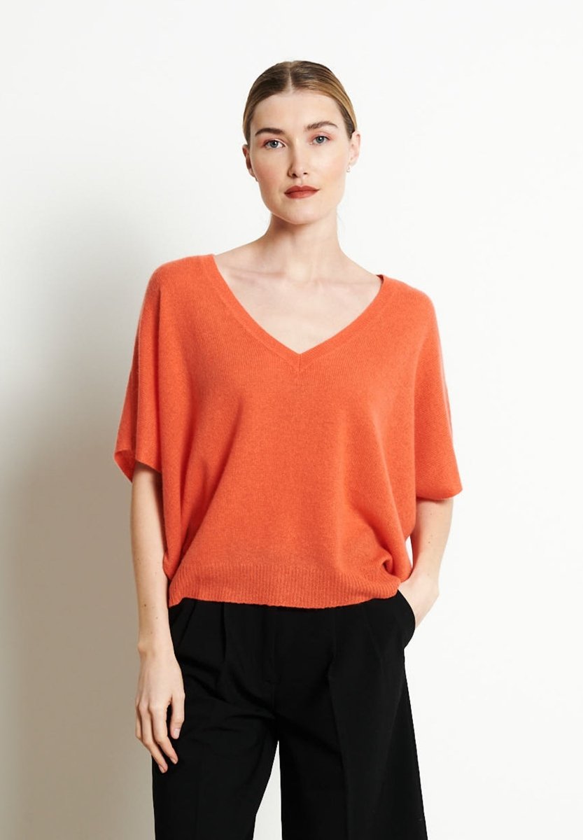 RIA 25 Pull col V manches chauve - souris en cachemire mandarine - Studio cashmere8