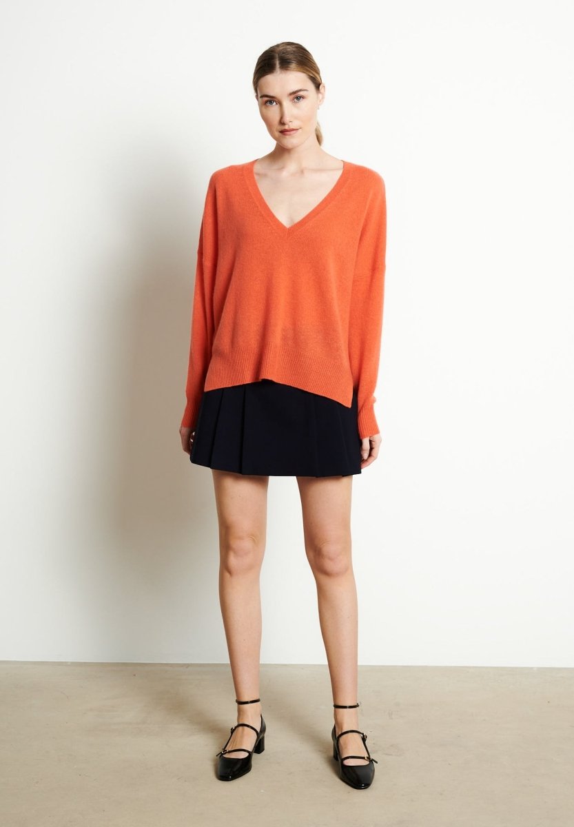 RIA 3 Pull col V profond oversize en cachemire mandarine - Studio cashmere8