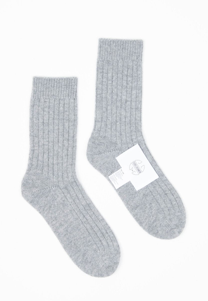 UNI 12 Chausettes en côte traditionnelle 4 fils en cachemire gris clair - Studio cashmere8