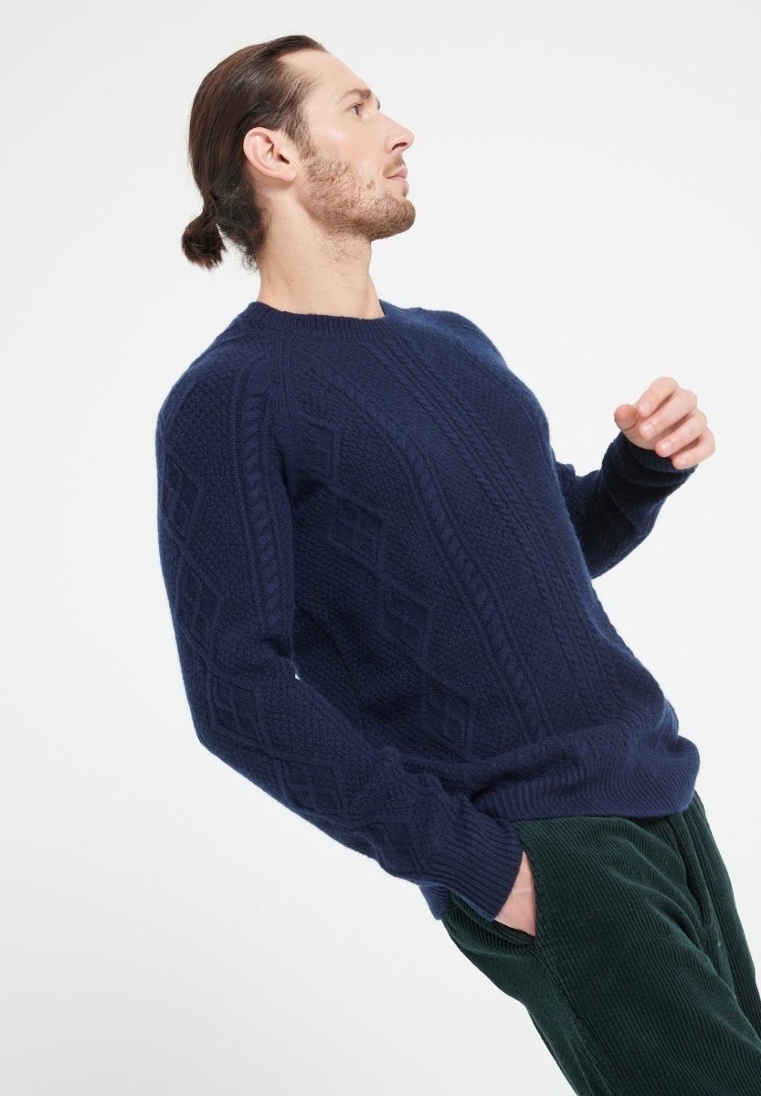 ZACH 1 Pull col rond en cachemire à mailles torsadées 6 fils bleu marine - Studio cashmere8