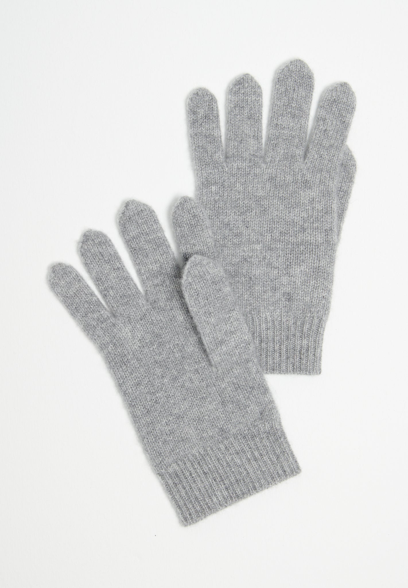 Light gray 4-ply cashmere gloves